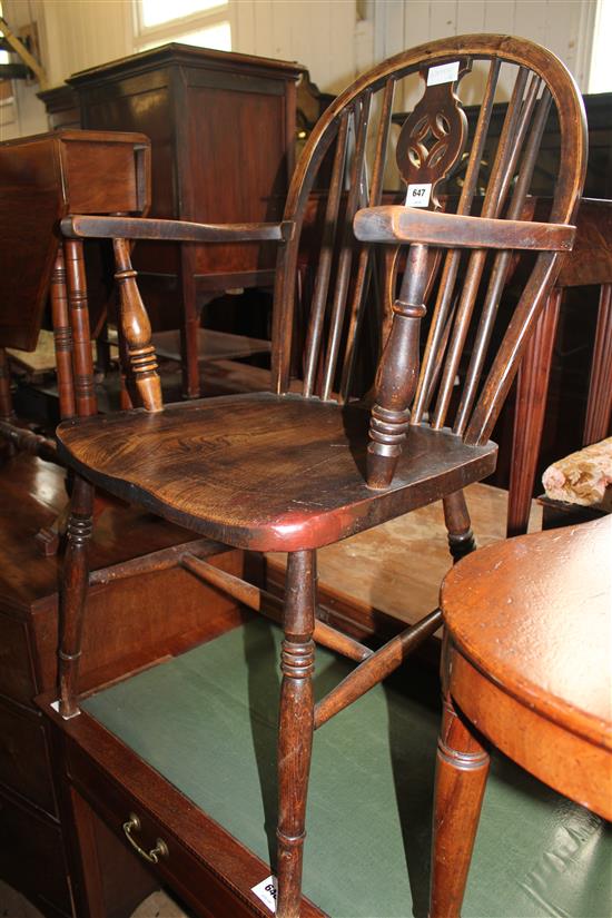 Windsor wheelback elbow chair(-)